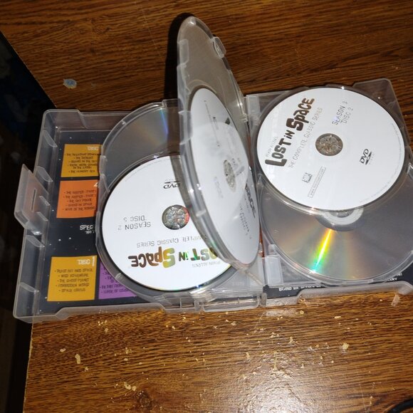 Lost in Space - The Complete Series from 1965-1968 (DVD, 2019, 17-Disc Set) - Picture 12 of 16